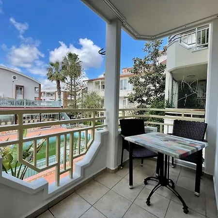 Port Side House Апартаменты